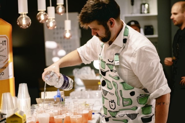 bartender eventfotografering i Ikea